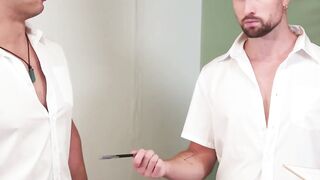 Fitness Guru Drew Dallas Gets A Surprise From Personal Trainer - Sweaty Muscles & Hot Sex