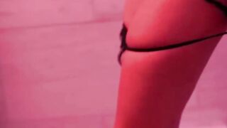 Big Boobs Blondie Charli Phoenix Sucks & Fingers Her Way To A Huge Facial