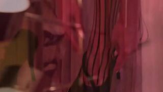 Big Boobs Blondie Charli Phoenix Sucks & Fingers Her Way To A Huge Facial