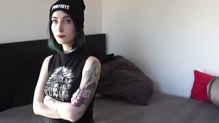 Teenage Landlady Offers Rent in Exchange For Sex - Teens Gone Wild
