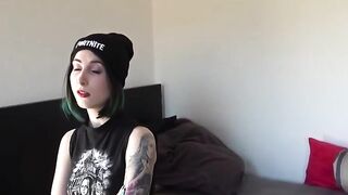 Teenage Landlady Offers Rent in Exchange For Sex - Teens Gone Wild