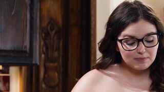 Leaning Lavish - Sensual Tribbing Session Between Reagan Foxx & Leanna Love