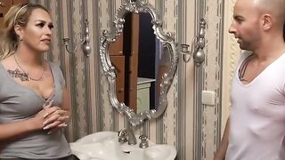 Blondie's Booty Bounce - Sweat-Drenched Workout With A Dirty Mind
