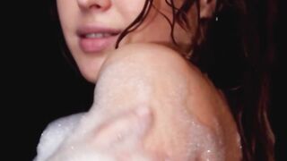 Petite Milf Bubble Bath Blowjob - Ukrainian Beauty Diana Larks