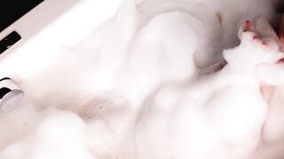 Petite Milf Bubble Bath Blowjob - Ukrainian Beauty Diana Larks