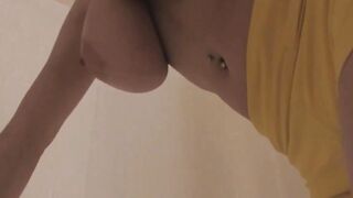 Tessie-Foxx's Morning Routine with Water Play & Masturbation