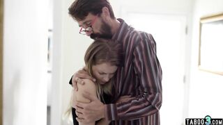 Stepdad manipulates 18 yo Riley Star inside banged after cougar disappears