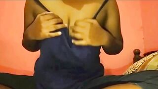 Sri Lankan Ashawari Sucking Off Melons - දෙවෙනි ඉනිම නිදි නේනා