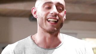 Sexy Stepsister Skyler Voss Fucks her Perverted Older Bro in Hot Sister-Brother Scenario