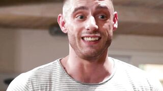 Sexy Stepsister Skyler Voss Fucks her Perverted Older Bro in Hot Sister-Brother Scenario