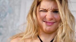 Threesome Surprise! Wife & Stepdaughter Share Hubby's Big Dick in Hot Creampie