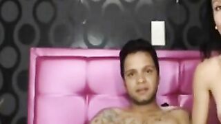 Columbian Hottie Gives Sensual WebCam Performance For Cash