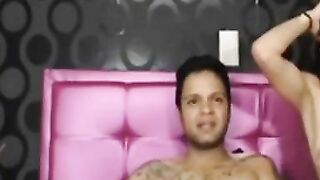 Columbian Hottie Gives Sensual WebCam Performance For Cash