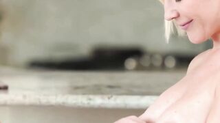 MILF Hunter #3189: Older Woman's Deepthroat Blowjob & Hardcore Sex on Beach