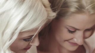 Solitaire Blonde Babe Tiffany-Tatums Fucks Herself To Orgasmic Delight