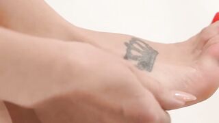 Sensual Foot Worship - Kinky Couple Explore Erotic Fetish With Older Woman