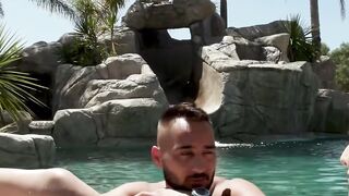 Hot MILF Liz Jordan Fucks Herself With A Big Black Toy And Invites You To Watch