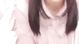 JP WebCam - Amateur Japanese Babe Shows Off Her Sexual Skills
