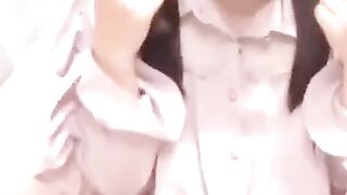 JP WebCam - Amateur Japanese Babe Shows Off Her Sexual Skills