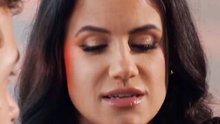 Neighbour's Hot Body Gives Milf Pussy A Mind-Blowing Orgasm