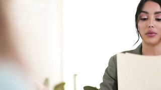 Kaylee Gunner's Office Gets A Visit From Sex-Starved Attorney Vanessa Skye