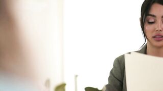 Kaylee Gunner's Office Gets A Visit From Sex-Starved Attorney Vanessa Skye