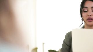 Kaylee Gunner's Office Gets A Visit From Sex-Starved Attorney Vanessa Skye