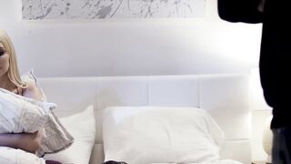 Blondie Babe Aaliyha Love Fucked Hard With Huge Dick And Facial