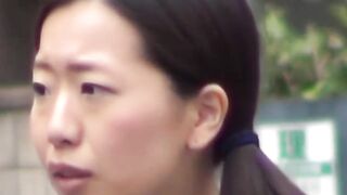 Petite college girl Wet Panties - Neighborhood Walk & Public Flash