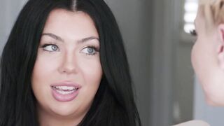 Lesbian Threesome - Older MILF Teaches women How to Please A Goddess