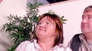 Amateur House Wife Swinger's Orgy - German Milf Threesome