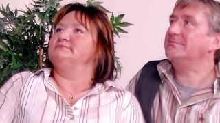 Amateur House Wife Swinger's Orgy - German Milf Threesome