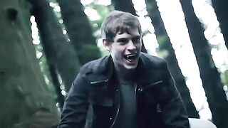VAMPIRE HUNTERS - Woodland Stakeout Uncovers A Delicious New clueless