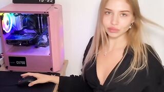 Rough Sex - Hot Slut Devouring Ripped Guy's Hard Dick in Deep Throat Blowjob