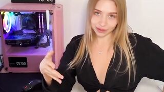 Rough Sex - Hot Slut Devouring Ripped Guy's Hard Dick in Deep Throat Blowjob