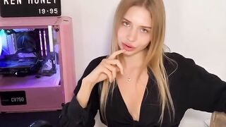 Rough Sex - Hot Slut Devouring Ripped Guy's Hard Dick in Deep Throat Blowjob