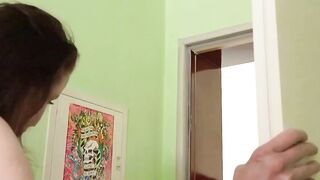 Chubby Wife Swinger's Orgy - PostMan Delivers A Threesome