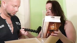 Chubby Wife Swinger's Orgy - PostMan Delivers A Threesome
