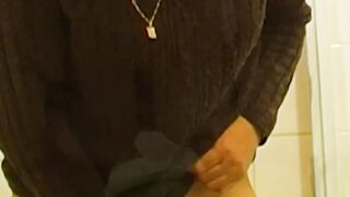 Grandma's Girls Club - Girl-on-girl lesbians share their toys