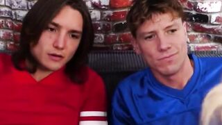 Aria-Banks & KatieKush - Double Dip Threesome in Gloryhole