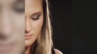 Naomy Bennett's Face Ride Session - Dirty Czech Girl Dominates Her Man