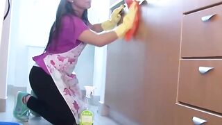 Thick Maid Francesca Restrepso Gives A One-Of-A rude Service To Landlords