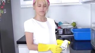 Columbia Maid Fucked Hard By Boss After Work - Colombiana Domina De La Casa