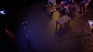Выходные для мамы  Гэнгбэнг с милфой с большими сиськами 1 серия