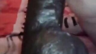 Amateur Gaping Adventure: Close-Up Anal Toy Exploration