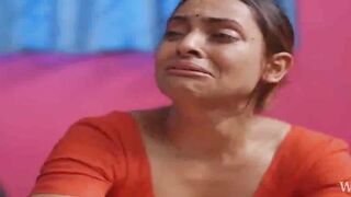 Indian Desi Girl's Hot Dance Off - Bollywood Style
