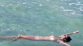 FLEXIBILITY QUEEN - Latina Teenage Dancer Showcases Her Incredibly Elastic Body
