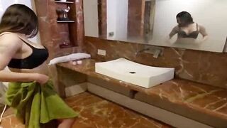 Indian Desi Girl Next Door - Exotic Dancer Shows Off Her Moves In A Bollywood Club