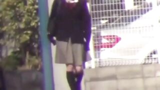 Peeping Tom's Paradise - School Girls Peeing in Public