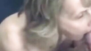 Top-Notch Babe's Head Game - Expert Handjob & Facial